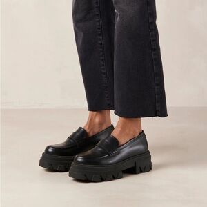 Alohas Trailblazer Loafers